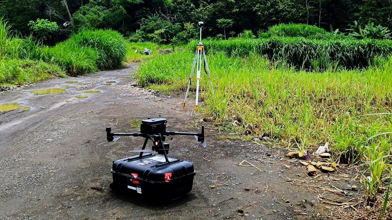 LUAR BIASA! Kolaborasi Terra Drone Indonesia dan UGM Pada Teknologi Drone Lidar Atasi Masalah Longsor