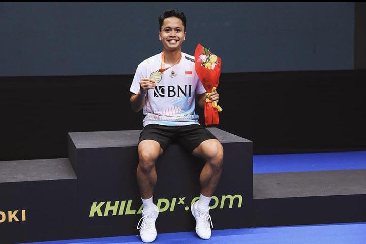Anthony Sinisuka Ginting Menang Telak di Final Badminton Asia Championships 2023