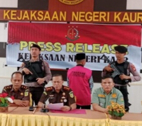 Kejari Kaur Tahan mantan Kades dan mantan Sekdes Terkait Korupsi