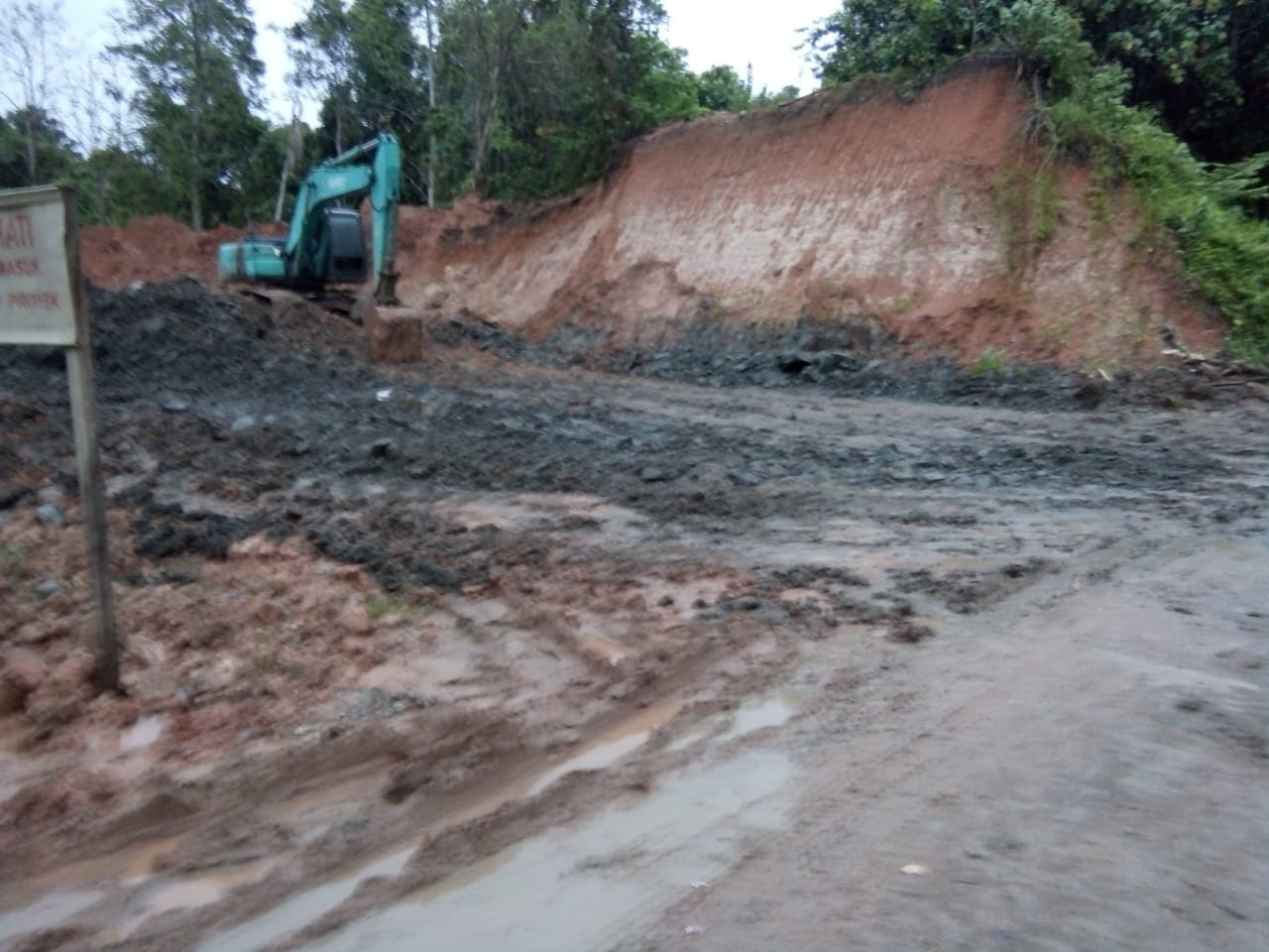 Warga Keluhkan Kegiatan Penggalian Tanah