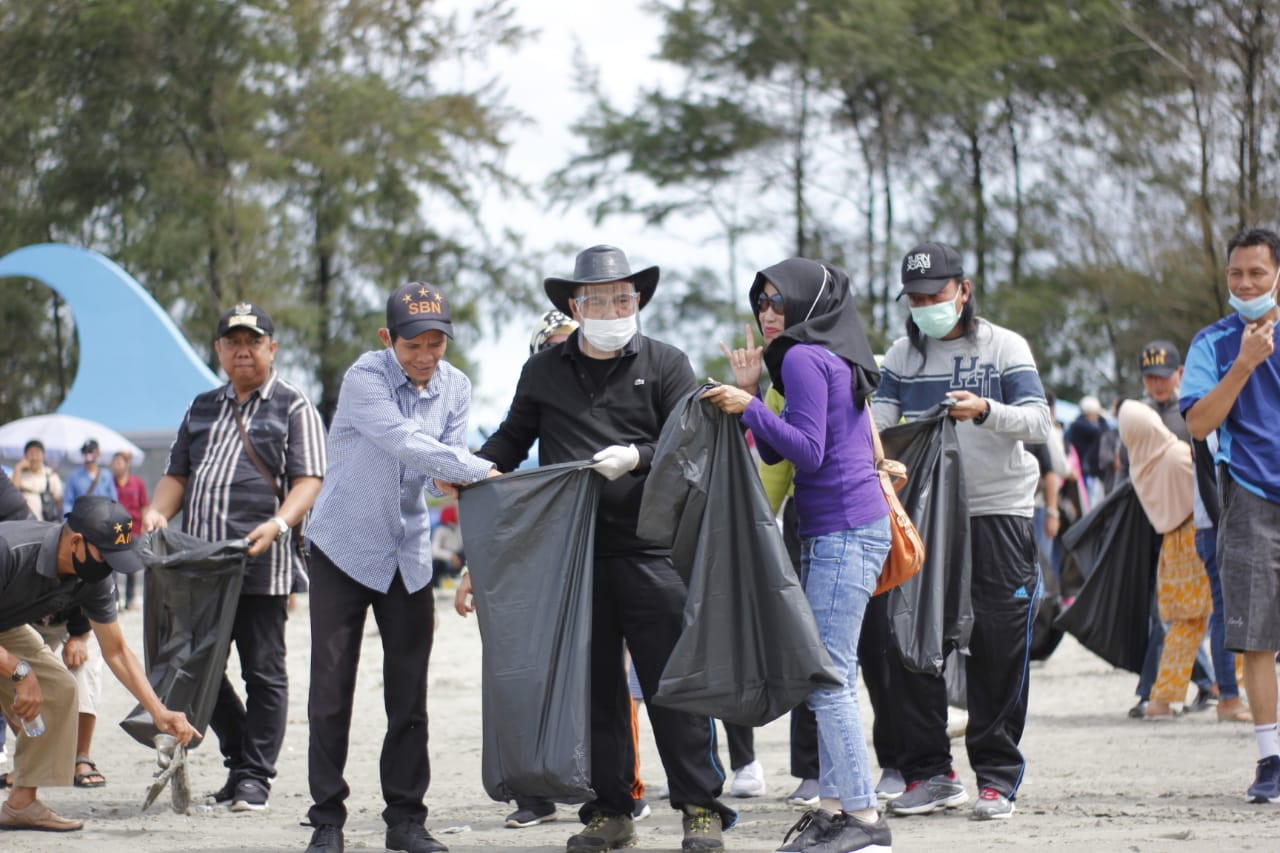 Sedih Pantai Panjang Kotor, Agusrin Turun Tangan