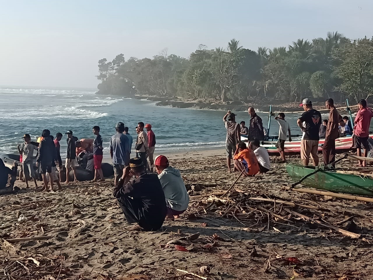 Dua Pemuda Wayhawang Tenggelam Belum Ketemu