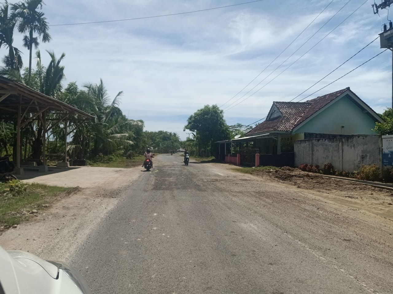 Proyek Tambal Sulam Jalan Dikebut