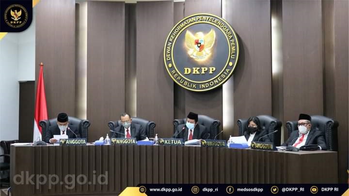 Tiga Komisioner KPU Dinilai Tak Profesional, Dua Direhabilitasi