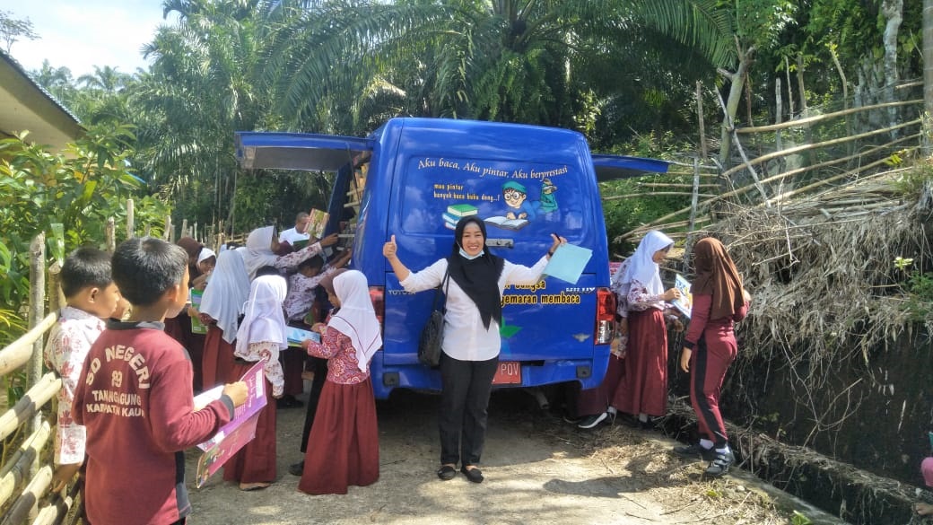 Sempat Vakum, Perpustakaan Keliling Kembali Kunjungan