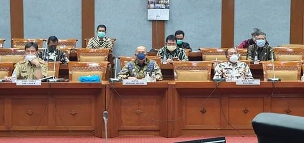 Perjuangkan Honorer jadi ASN, Bupati Datangi Rapat Panja