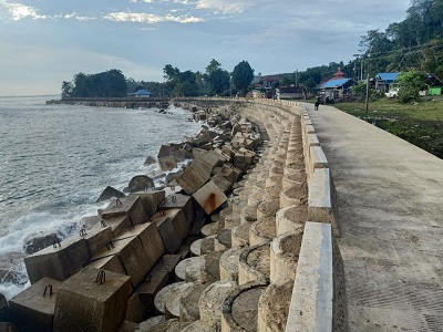 Penahan Gelombang Pelabuhan Linau Bergeser