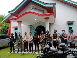 Polisi Jaga Rumah Ibadah