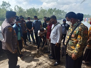 Tabat Desa, Suka Menanti Belum Terima