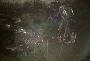 Rumah Nyaris Hangus, Tiga Motor dan Puluhan Kaleng Padi Kering Dilalap Api