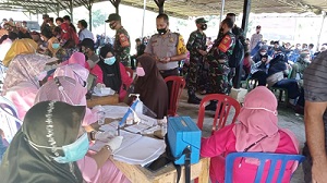 Takut Dicoret Bansos hingga Rindu Tanah Suci