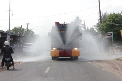 5.000 Liter Cairan Desinfektan Disemprotkan