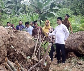 Hadiri Maulid Nabi, Wabup Dengarkan Keluh Kesah Warga