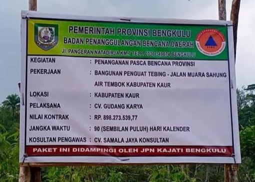 Jalan Provinsi Menuju OKUS Makin Sempit, Proyeknya Belum Tuntas