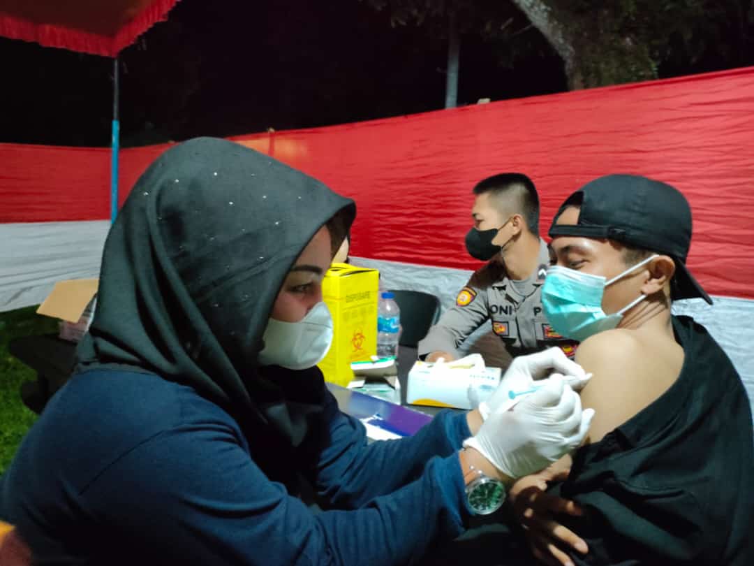 Malam Pergantian Tahun, Polres Pelayanan Vaksinasi Covid-19