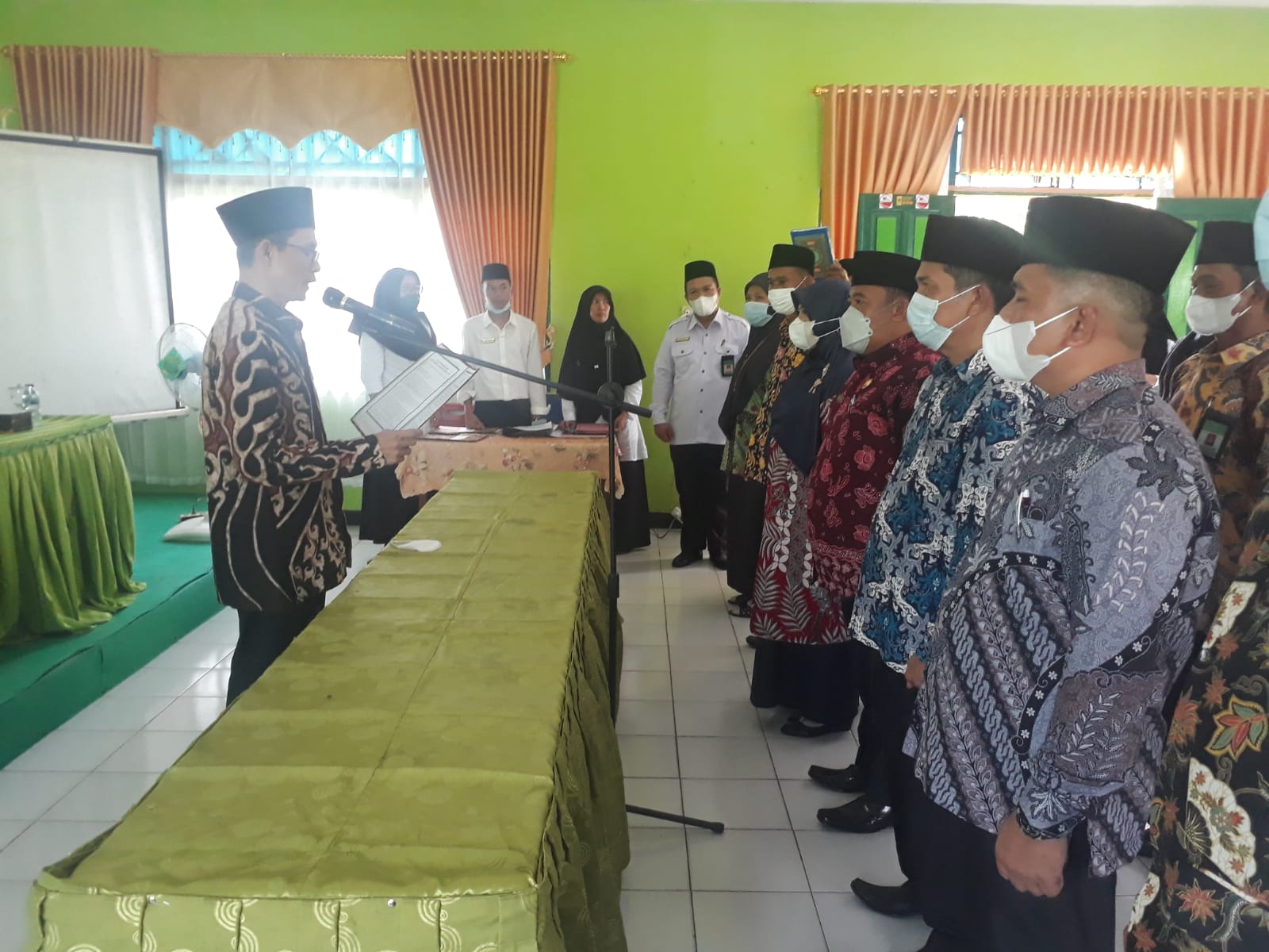 Kemenag Lantik Pejabat, 11 Bergeser, 3 Dikukuhkan