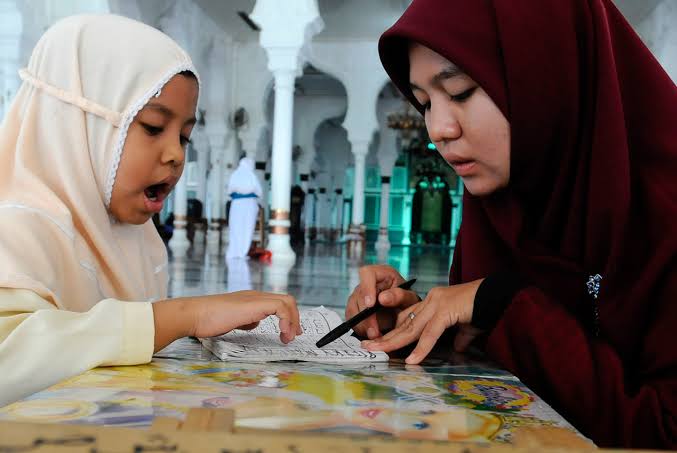 Honor Guru Mengaji dan Pengurus Masjid Ditanggung DD