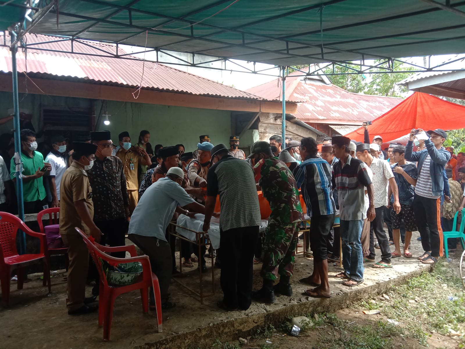 Bupati dan Kapolres Tenangkan Keluarga Korban Pembunuhan