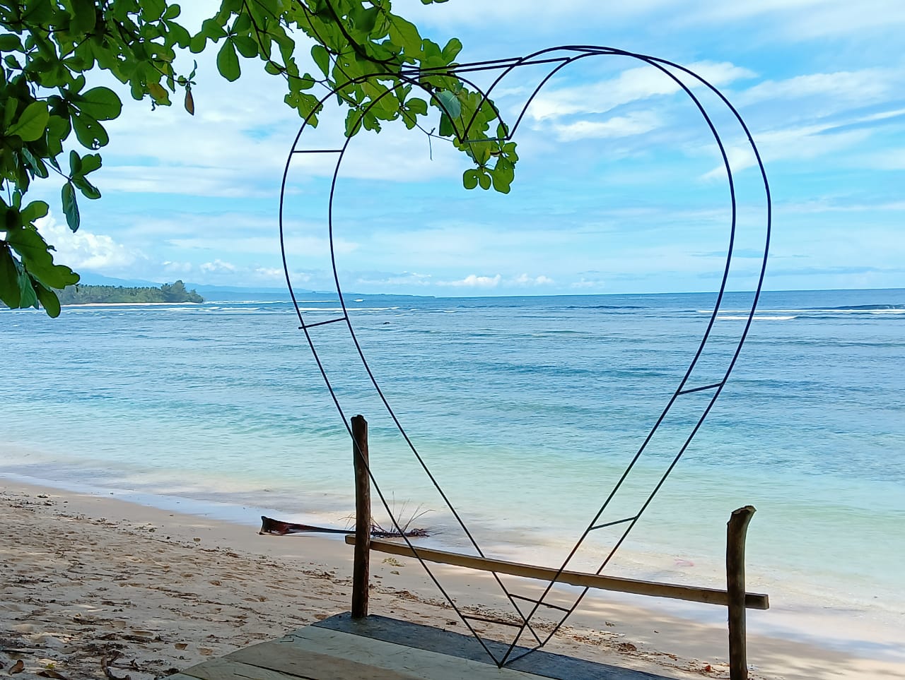 Pantai Kahyangan Bersiap Sambut Wisatawan, Miliki Spot Selfie dan Area Aman Mandi Laut