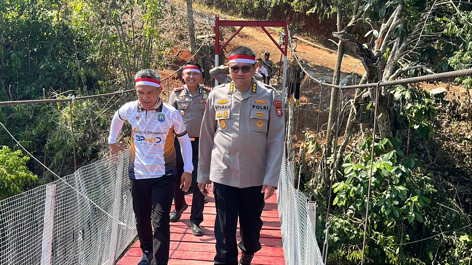 Kapolres Kaur Resmikan Jembatan Merah Putih Presisi Nusantara di Desa Kedataran Kaur