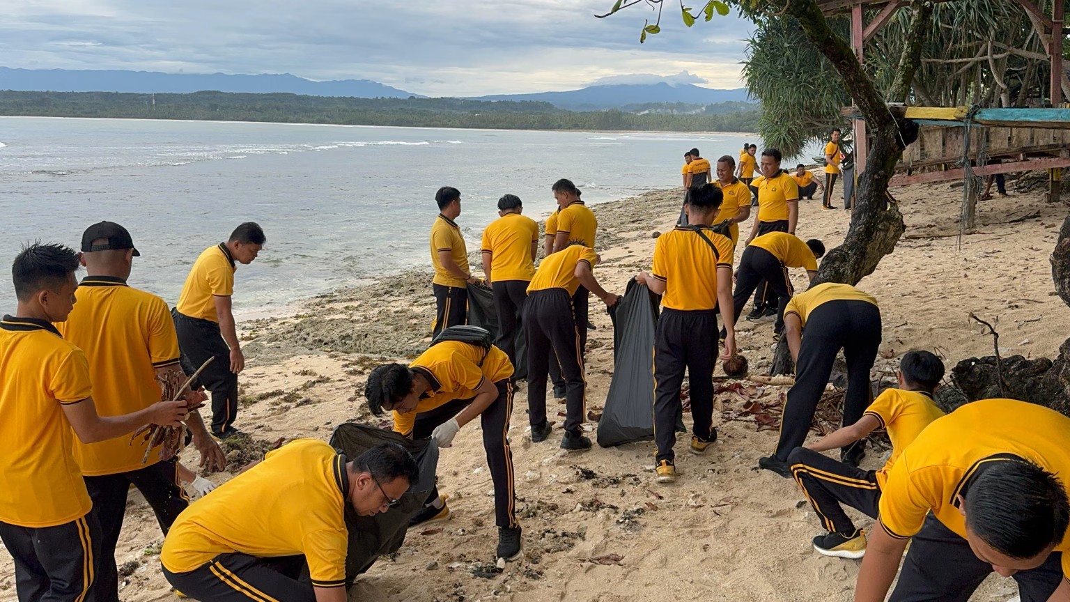 Ratusan Personel Gabungan Korve di Pantai Pinang Tawar