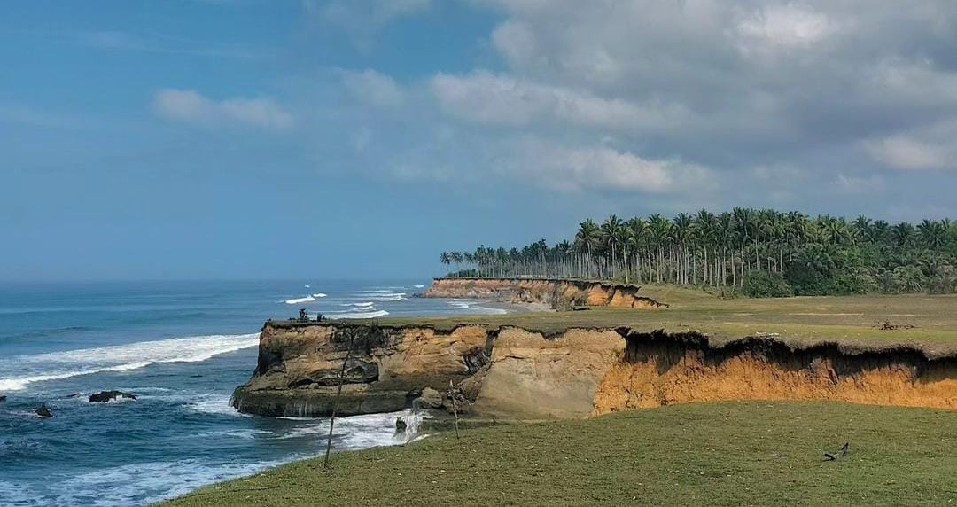 Pantai Nangai Bengkulu, Objek Wisata Cantik dan Instagramable Tanpa Biaya Masuk, Sayang Banget Terlewatkan!