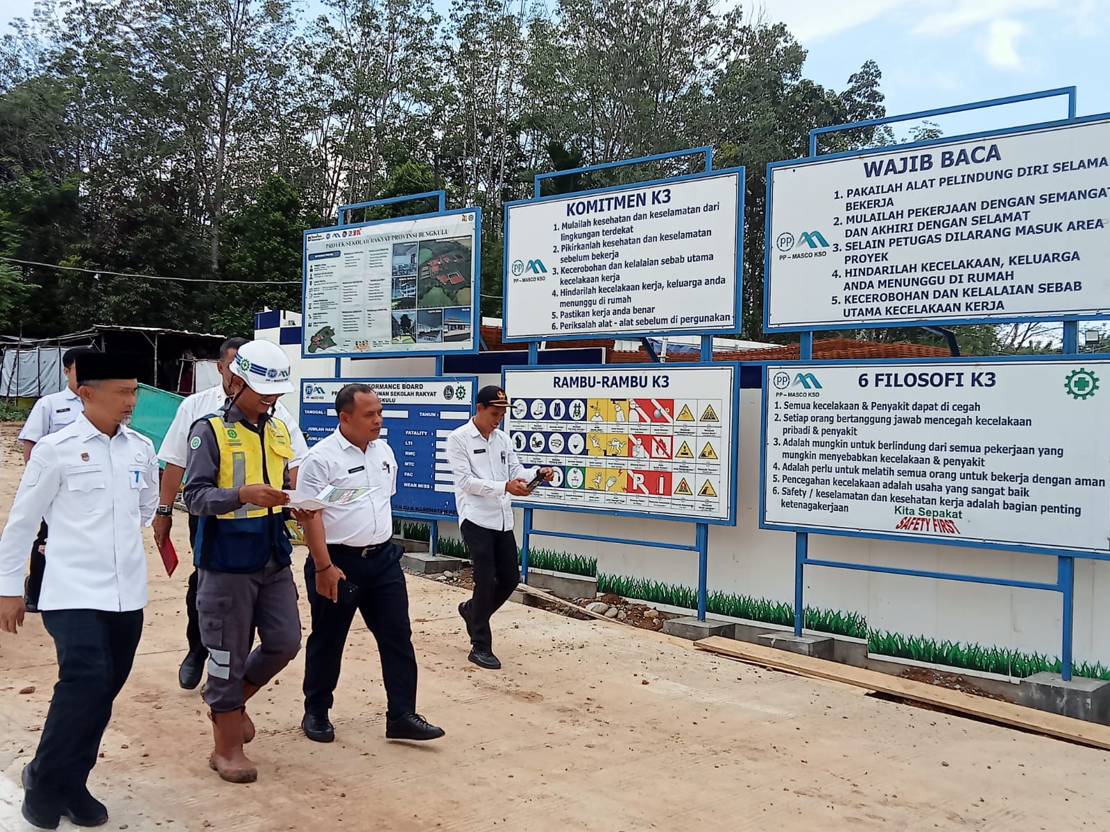 Insiden Crane Ambruk di Sekolah Rakyat Kaur, Wakil Bupati : Kontraktor Harus Lebih Terbuka