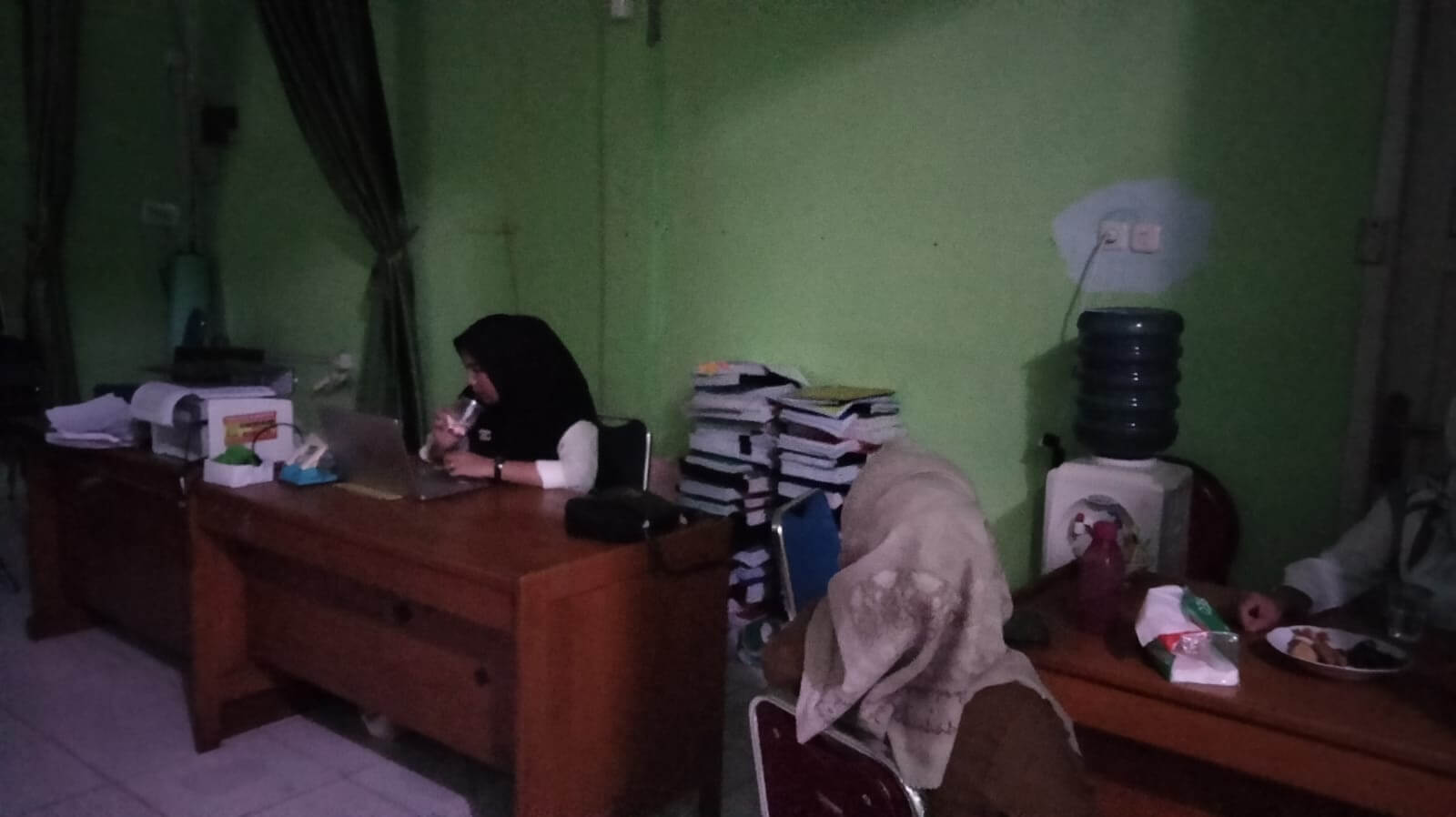 Pemadaman Listrik Ganggu Pelayanan Kantor