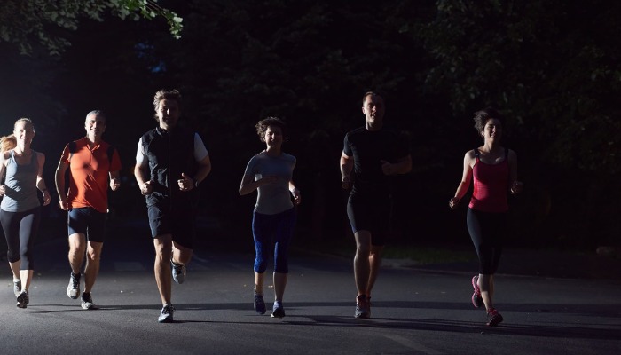 Manfaat Olahraga Malam Hari agar Kulit Sehat, Simak 4 Jenis Olahraga Malam buat Kesehatan Kulit