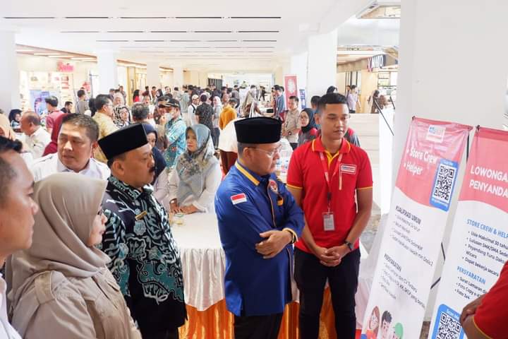 Warga Antusias Daftarkan Diri di Bengkulu Job Fair, Ada 675 Lowongan Kerja, Termasuk bagi Disabilitas 