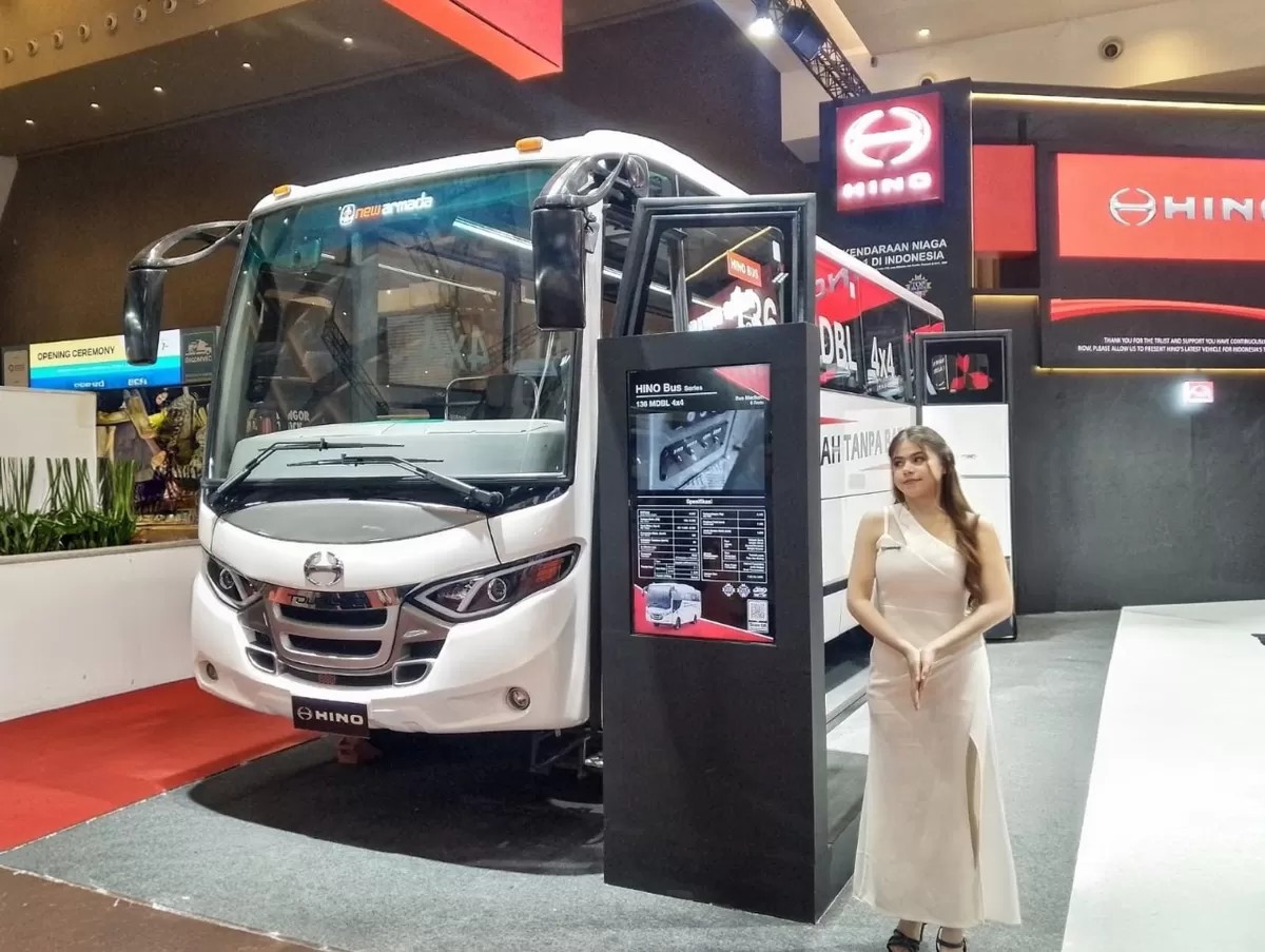 Hino Rilis Bus 4x4 Tangguh, Medan Ekstrem Sudah jadi Sarapan