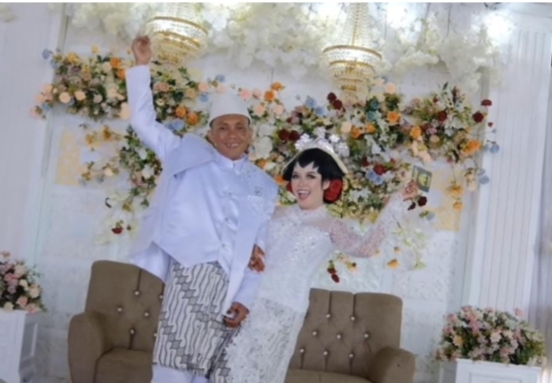 Pedangdut Bengkulu Nirwana LIDA Menikah, Bikin Lagu buat Suami, Saksi Nikah Rajo Alim Paduko