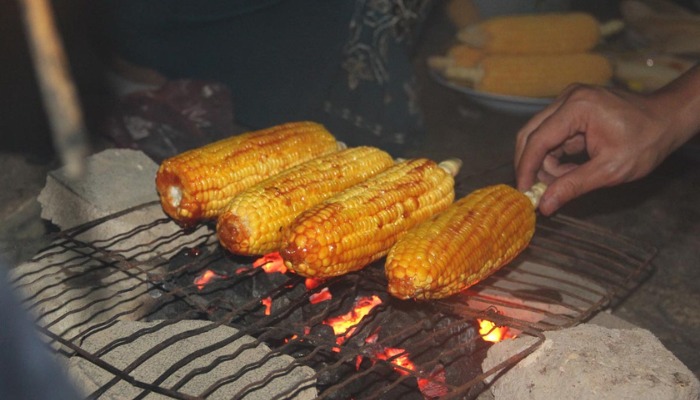 4 Resep Barbeque Malam Tahun Baru, Coba Rahasia Olesan Bumbu Sate Komplit hingga Ikan Bakar Bumbu Rempah