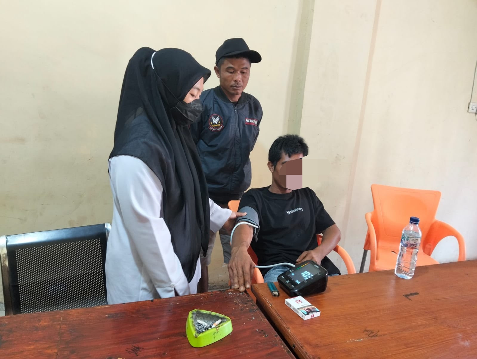 Terduga Penganiayaan Berat Kepala Desa di Kaur diserahkan Keluarga ke Polisi 