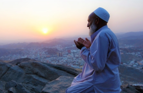 Apakah Doa Tolak Bala Sunnah Membalikkan Telapak Tangan?
