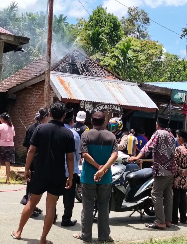 Kosong Ditinggal Pergi, Rumah Warga Tanjung Bunian Hangus Dilalap Api