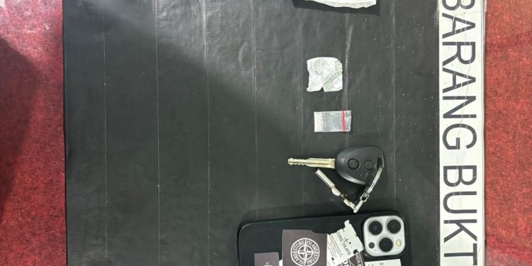 Diduga Bandar Narkoba, Karyawan Bank Diringkus, Polda Bengkulu Sita Sabu, iPhone dan Mobil