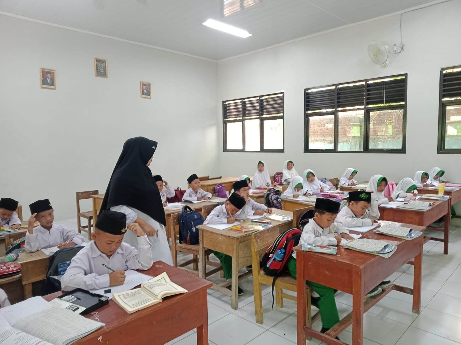 Tingkatkan Pembelajaran, Supervisi Guru di Kelas