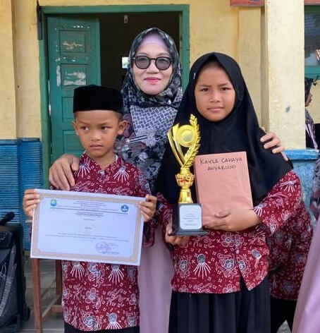 Raih Medali Kejurnas, Dua Murid SDN 14 dapat Reward