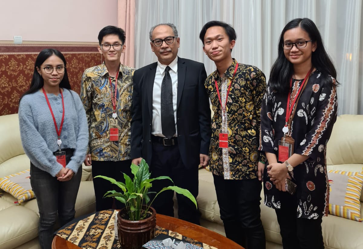 Mahasiswa Indonesia Kuliah tentang Energi di Rusia, Diskusi dengan Dirjen Migas Indonesia di KBRI Moskow 2023