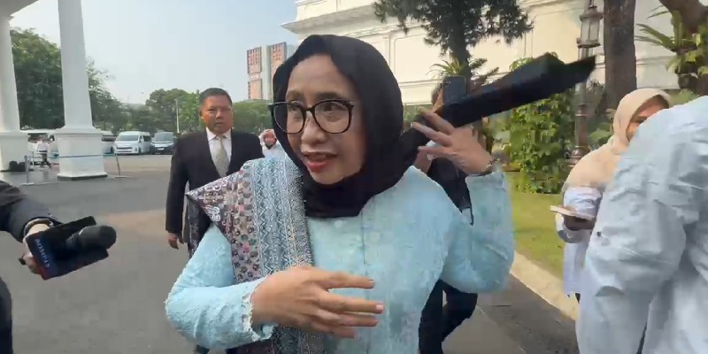 Presiden Prabowo Lantik Nanik S Deyang sebagai Kepala BGN