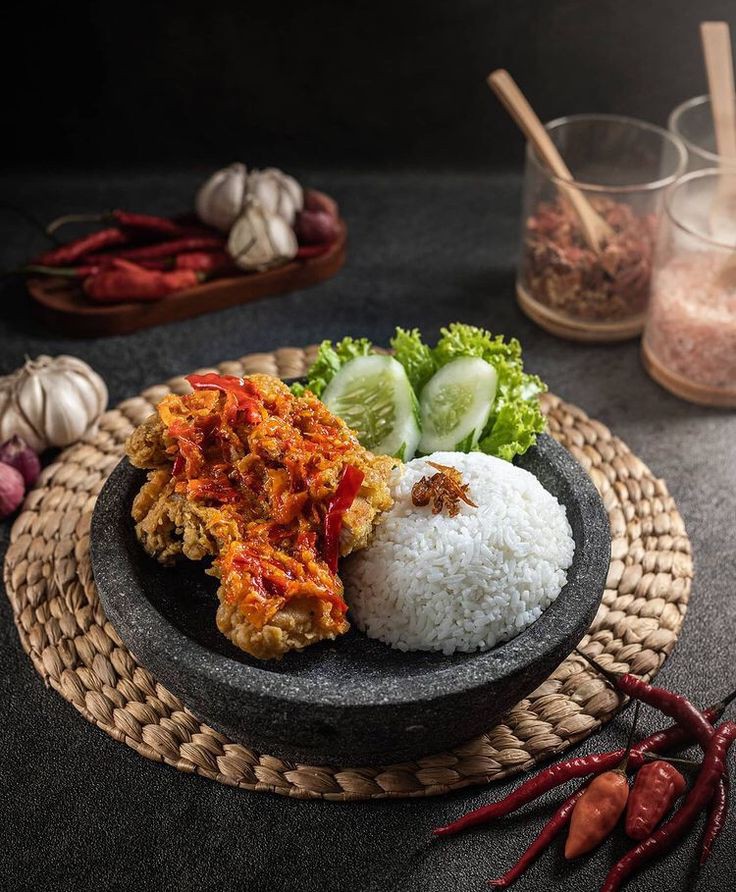 Ayam Geprek Tidak Digeprek, Kok Bisa? Berikut Sejarah Makanan Populer Indonesia Kesukaan Semua Kalangan