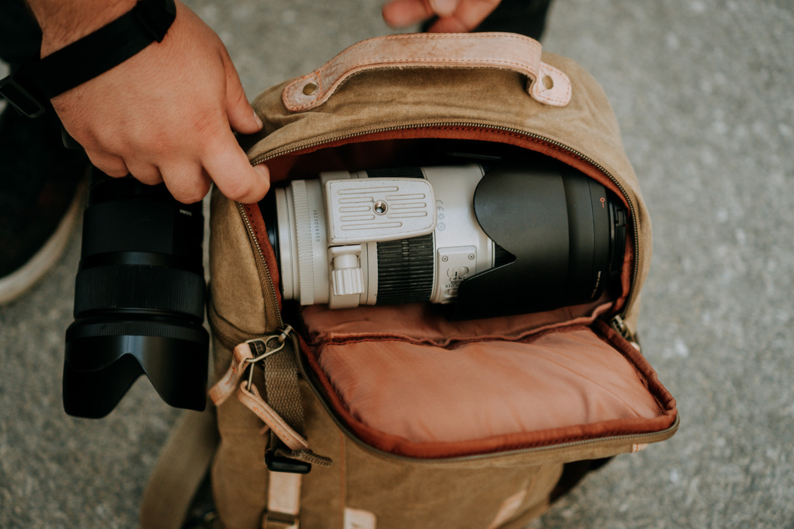 Yuk Traveling, Ini 3 Tips Membawa Kamera DSLR Saat Menjelajah Dunia, Jangan Lewatkan Setiap Momen Kenangan