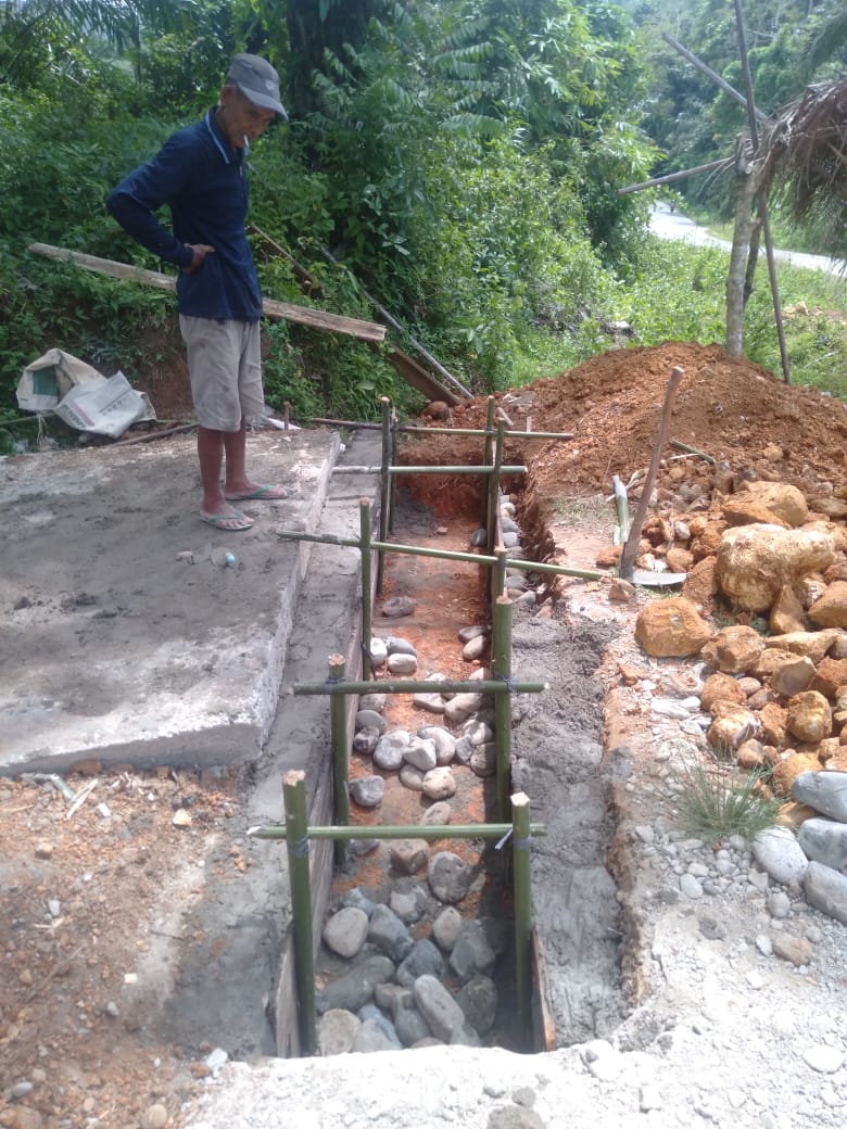 Pembangunan Plat Duiker di Desa Karang Dapo Tahun 2024