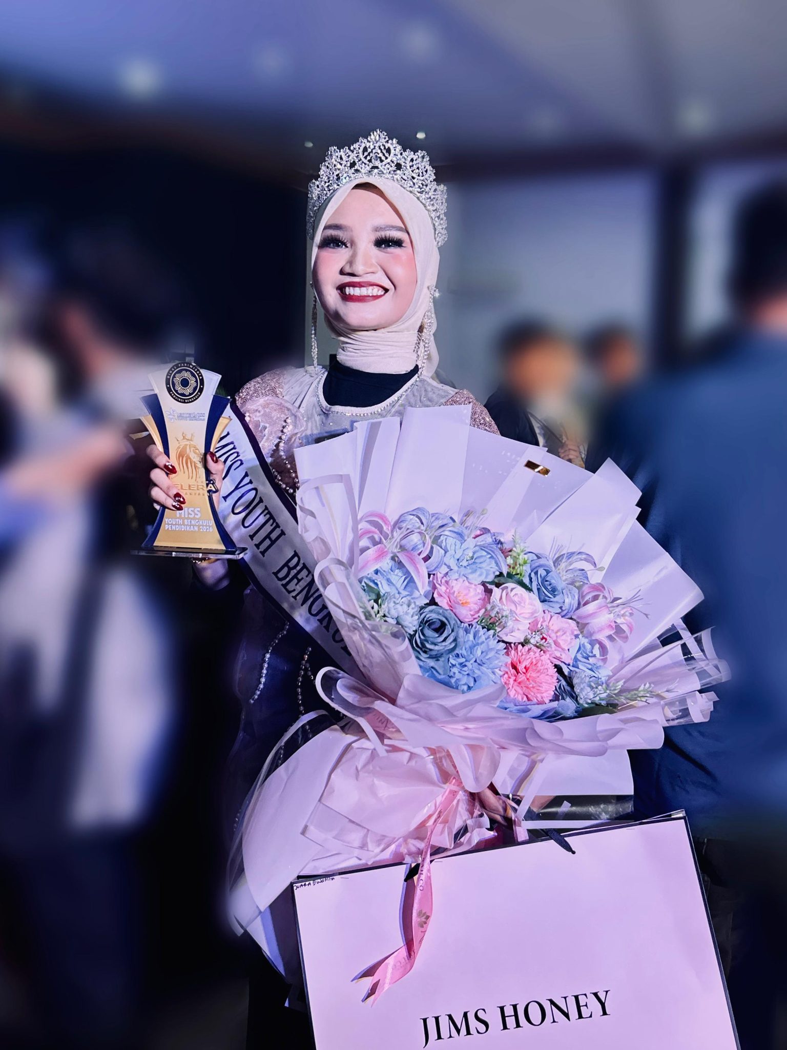 Mahasiswi UMB Asal Kabupaten Kaur ini RUNNER UP MISS YOUTH BENGKULU