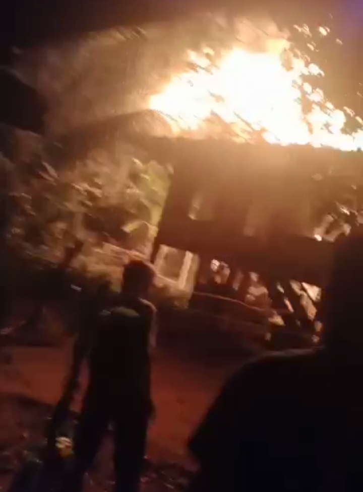 BREAKING NEWS: Rumah Warga Pagar Alam Ludes Terbakar