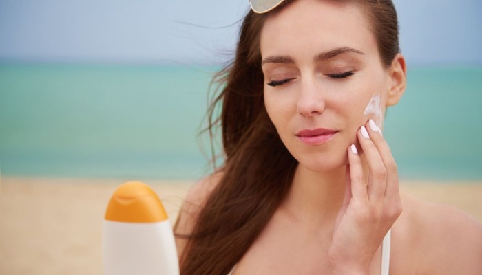 6 Trik Memakai Sunblock  agar Tampil Sehat dan Cantik Alami, Tanpa Khawatir Bikin Kulit Terlalu Putih!