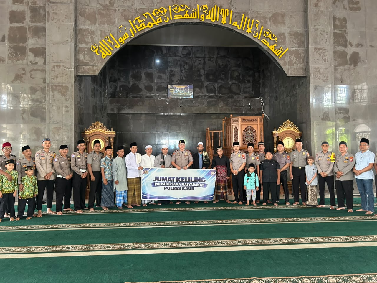 Polres Kaur Gelar Jumat Keliling, Kapolres Ajak Masyarakat Bersama Jaga Kamtibmas