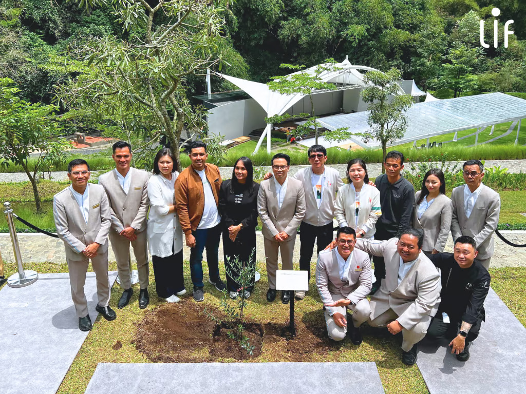 LIF Indonesia dan Benih Baik Dukung Program CSR Penanaman Pohon