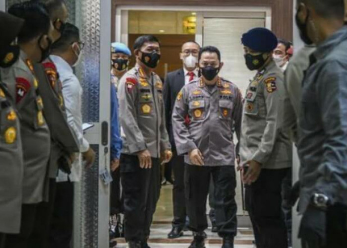 Kapolri dan 6 Jenderal Umumkan Irjen Ferdy Sambo Tersangka Pembunuhan Berencana Brigadir J